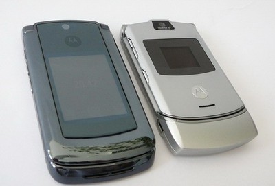 摩托罗拉RAZR V8 刀锋再临，一款被低估的经典翻盖手机